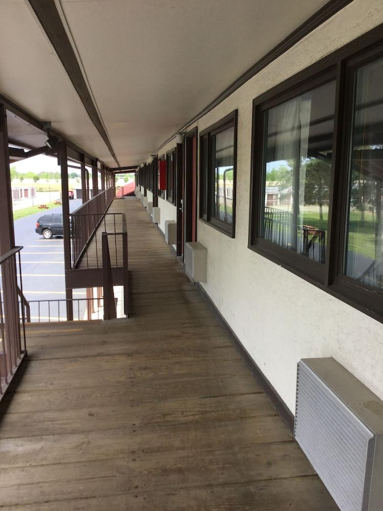 Econo Lodge Buffalo South Blasdell ภายนอก รูปภาพ