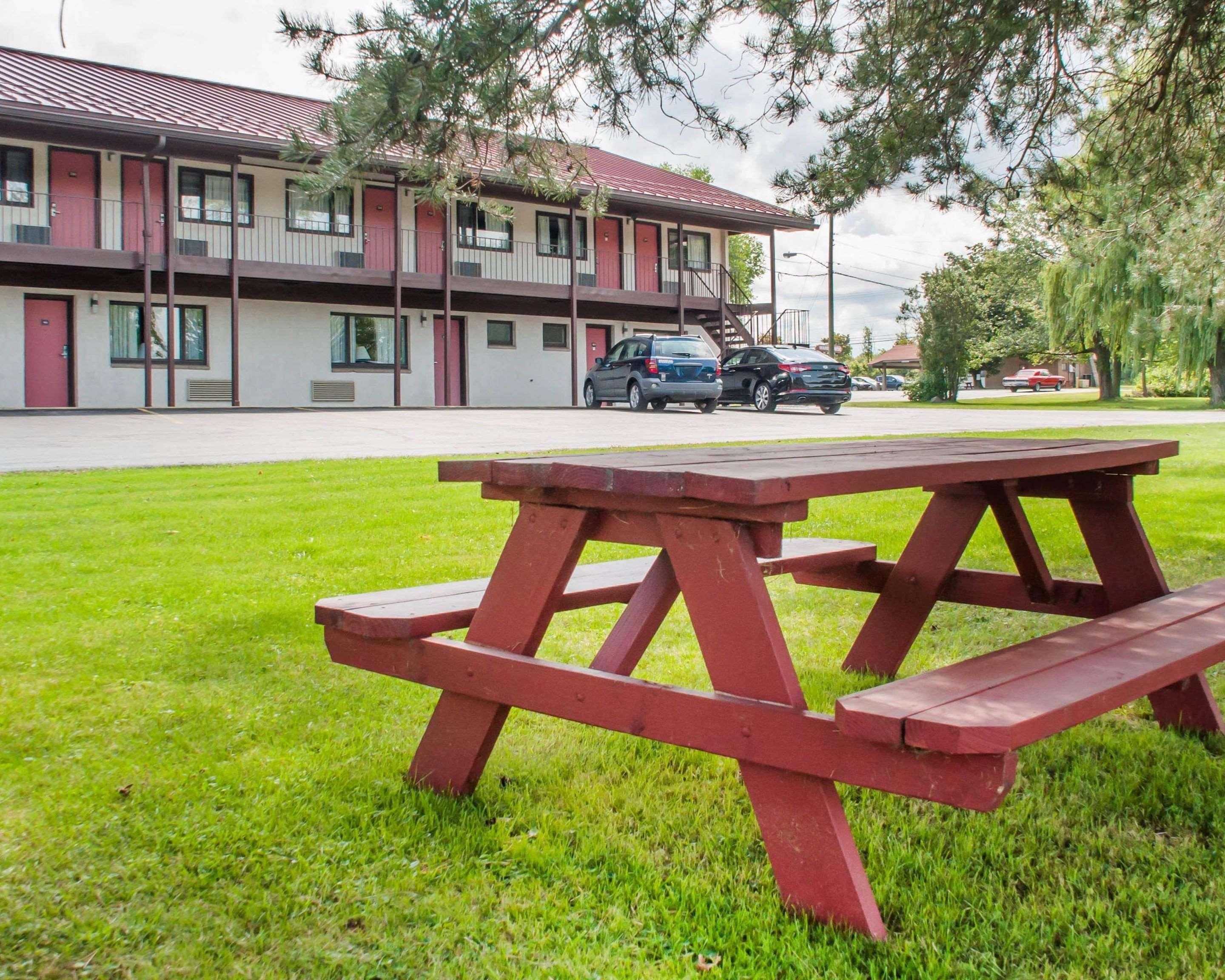 Econo Lodge Buffalo South Blasdell ภายนอก รูปภาพ